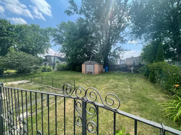 St. Catharines, ON L2S 1C3,15 Vera ST #Main Level