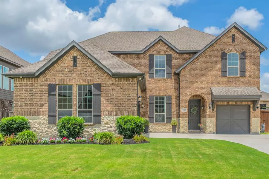 4513 Calla Lily Drive, Mansfield, TX 76063