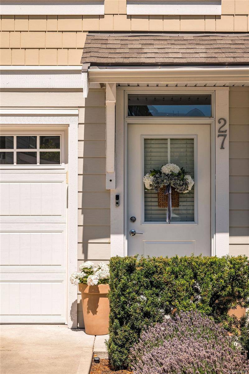 Colwood, BC V9C 0N9,370 Latoria Blvd #27