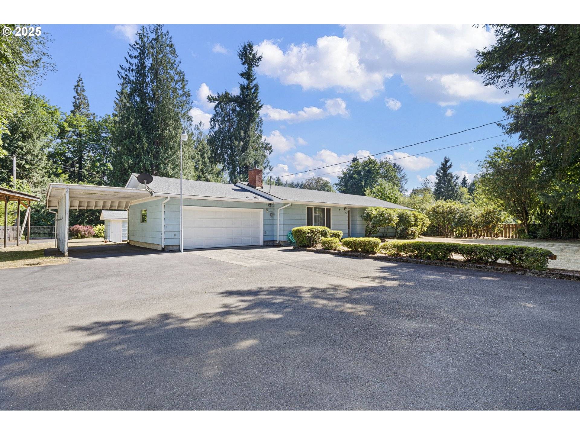 Leaburg, OR 97489,42986 MCKENZIE HWY