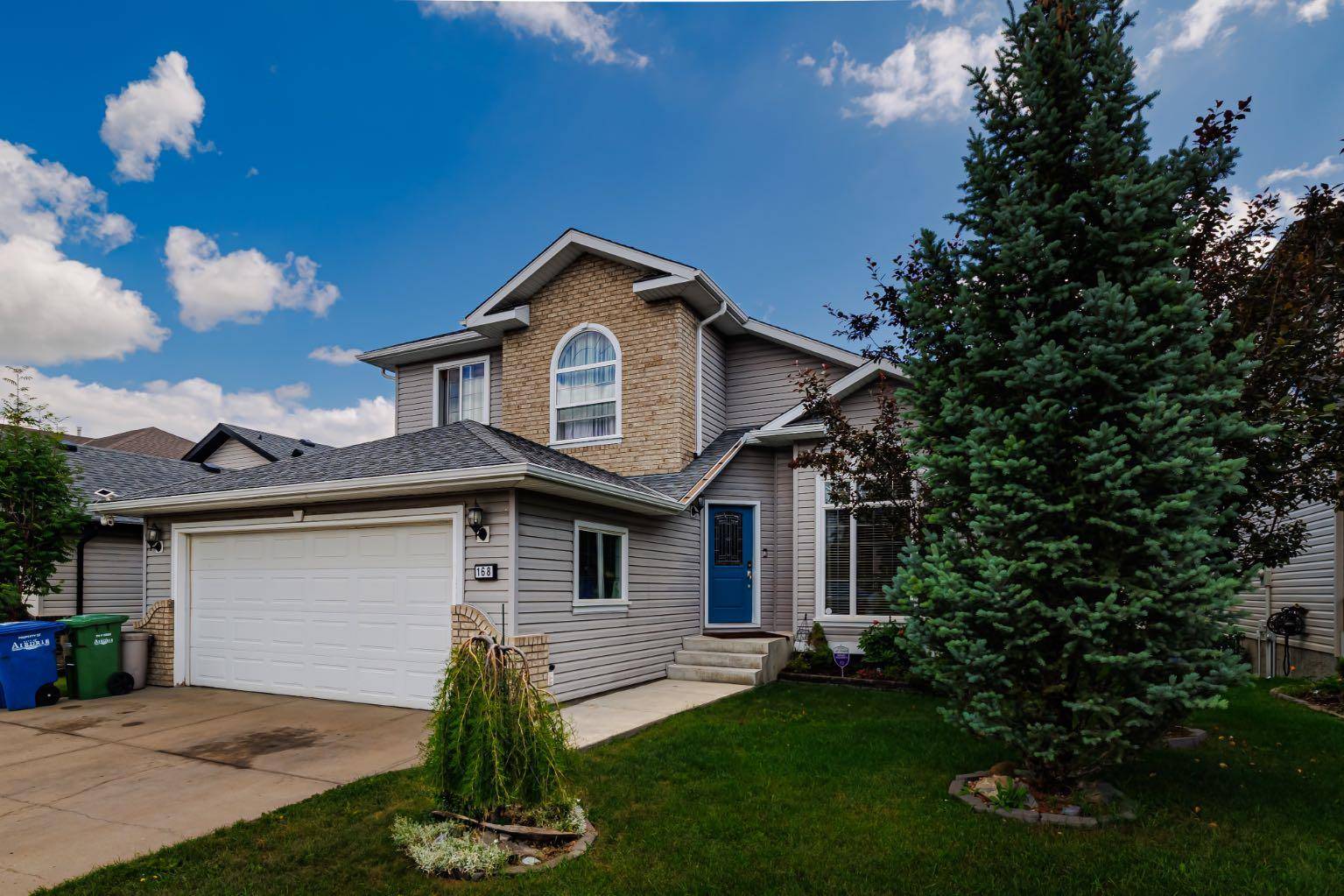 Airdrie, AB T4B 2R8,168 Fairways DR NW