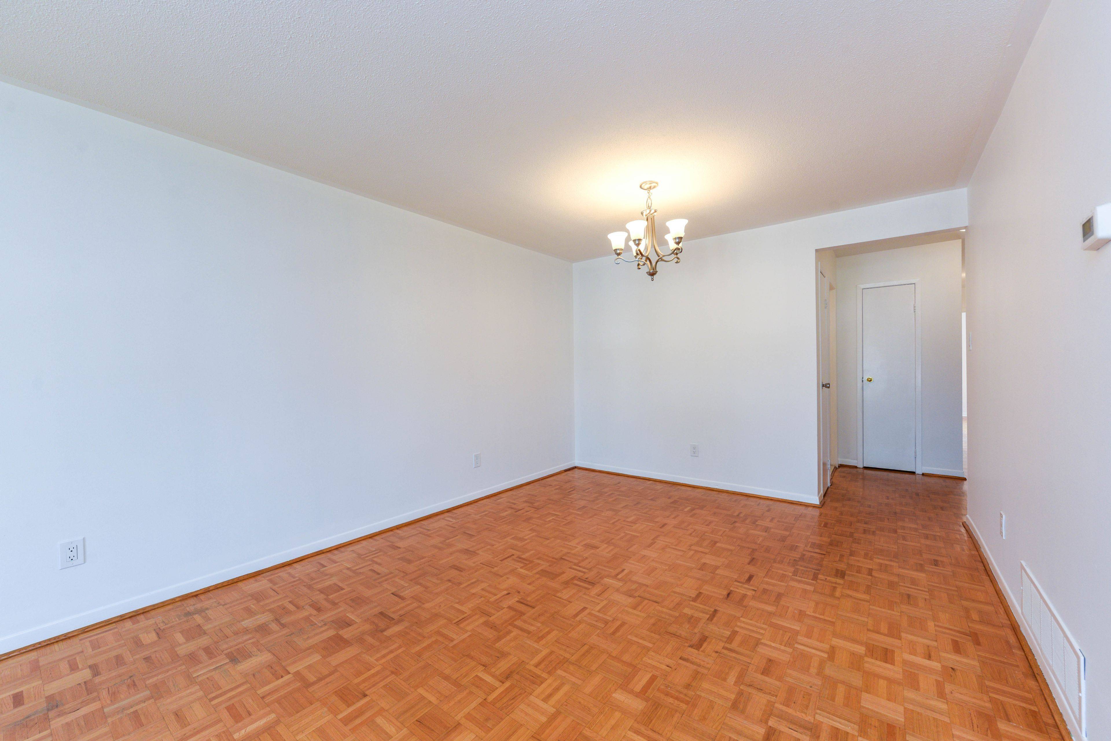 Toronto W09, ON M9R 3Y4,41 Clarion RD