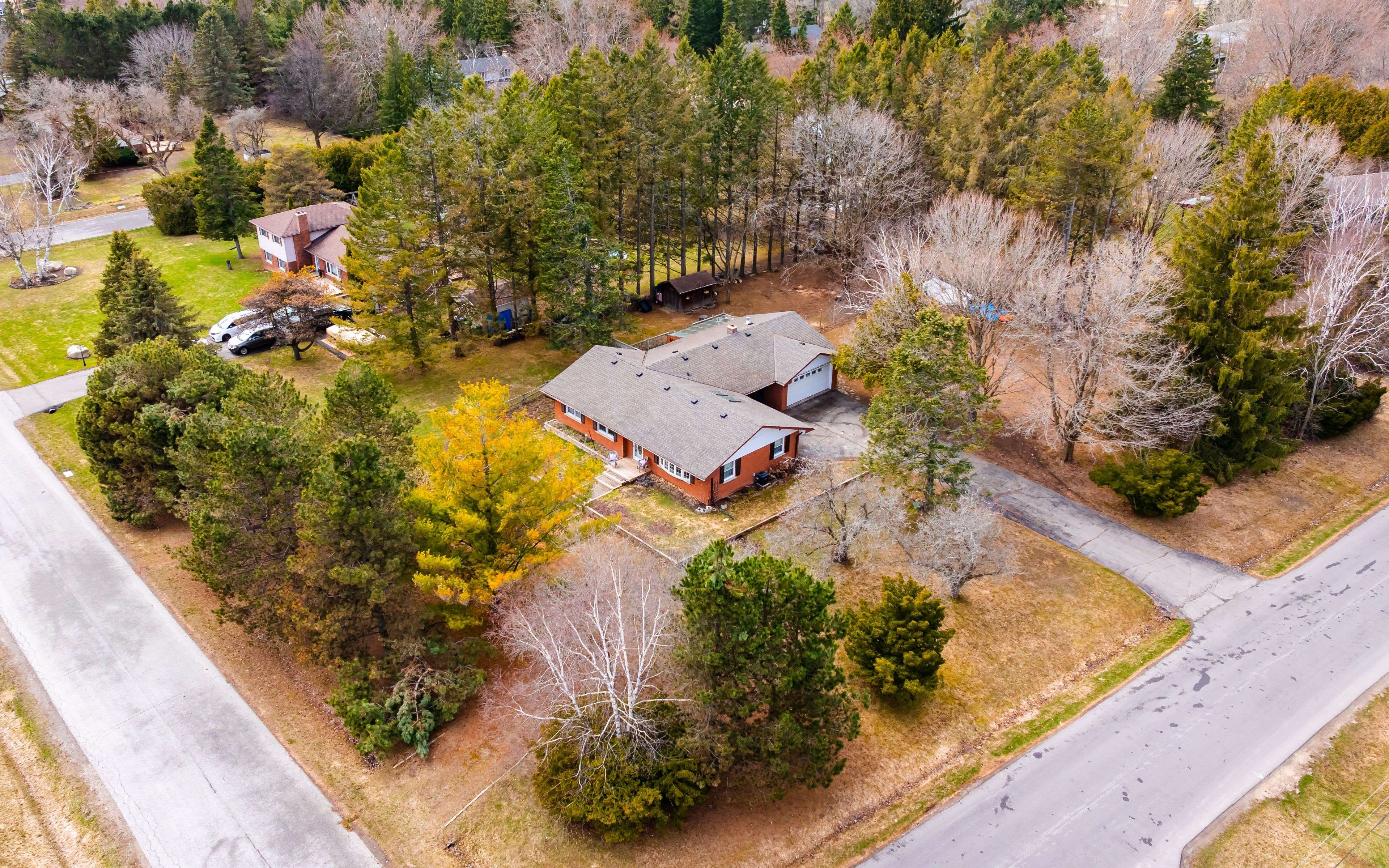 Caledon, ON L7K 0X3,1675 Hawthorn AVE