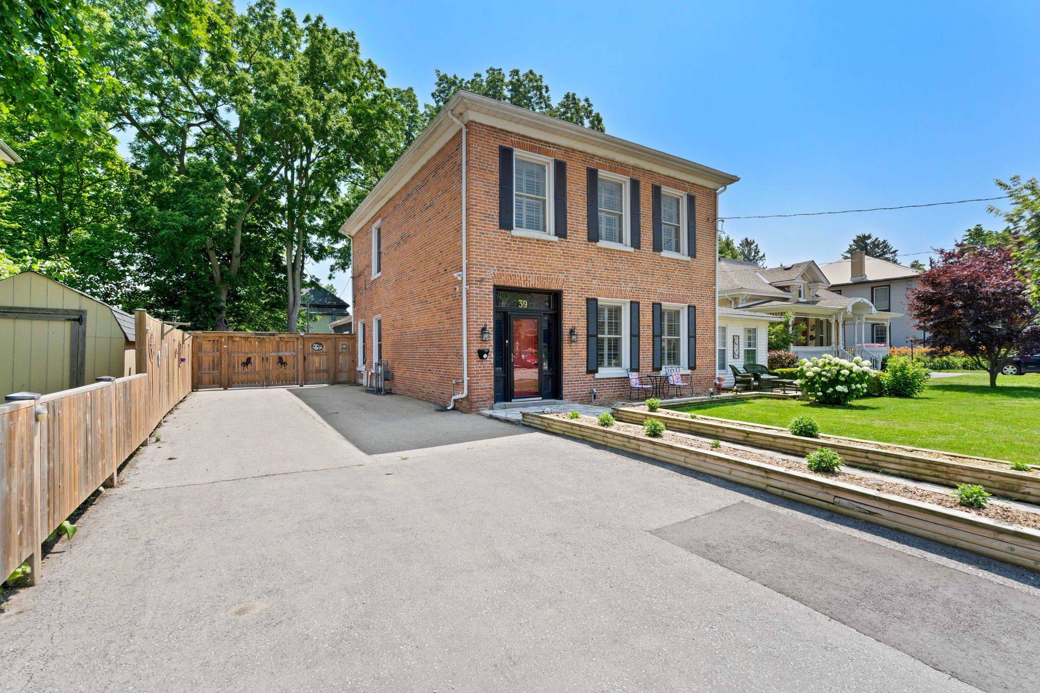 St. Thomas, ON N5R 3H1,39 William ST