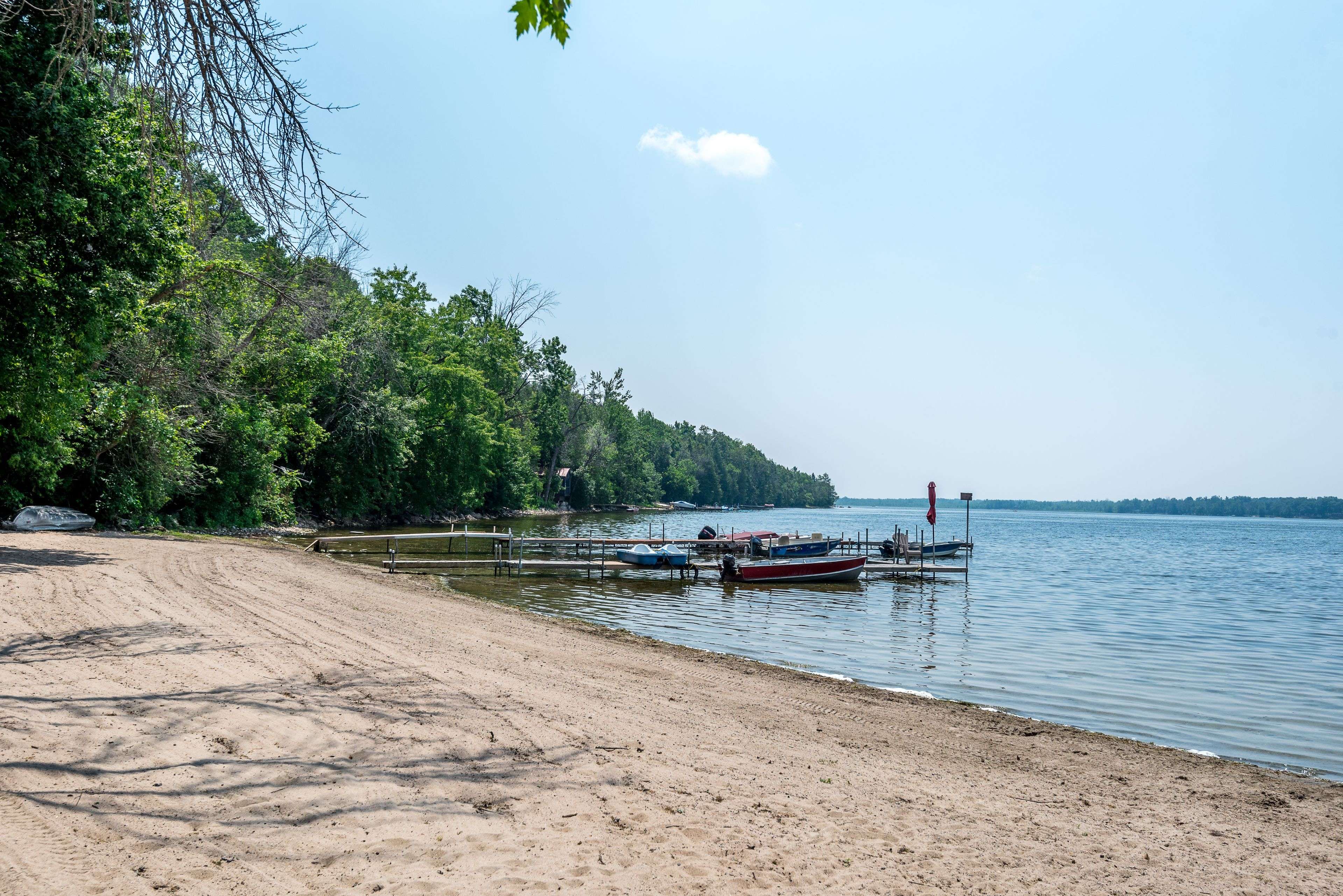 8 Robins LN, Kawartha Lakes, ON L0K 1W0