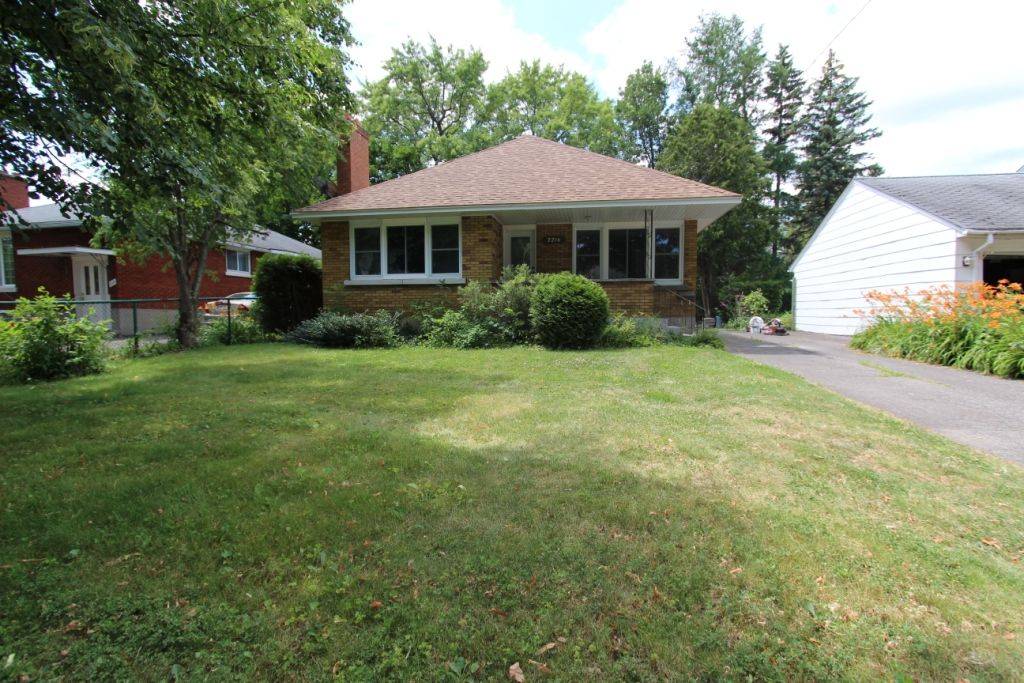 2216 Prospect AVE, Alta Vista And Area, ON K1H 7G3