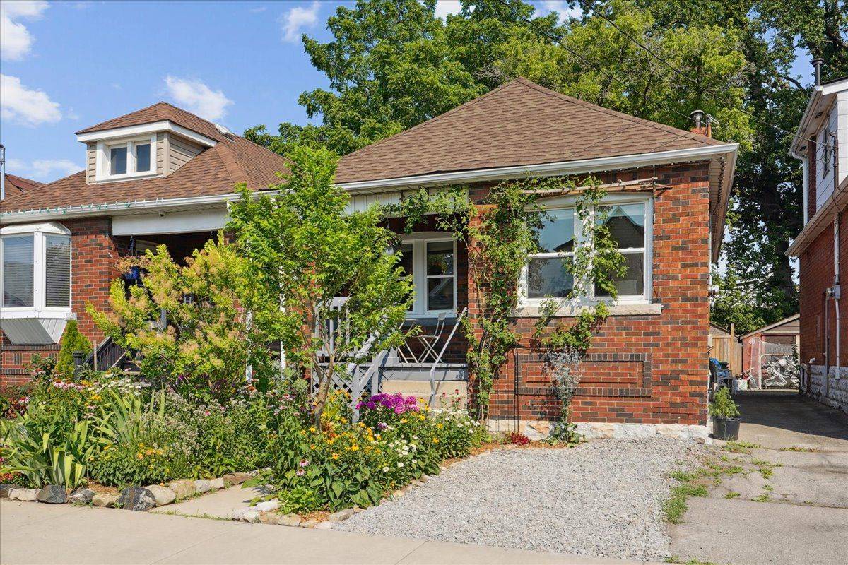 138 Cope ST, Hamilton, ON L8H 5B4