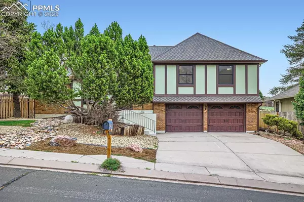 6545 Grey Eagle LN, Colorado Springs, CO 80919