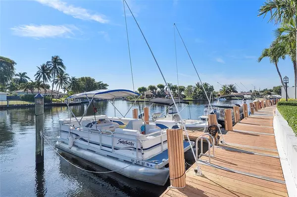 Pompano Beach, FL 33060,170 Cypress Club Dr #727