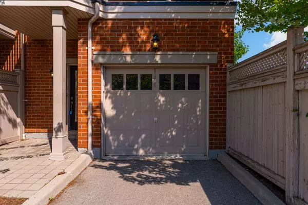 Mississauga, ON L5M 0R2,3380 Thomas ST #31