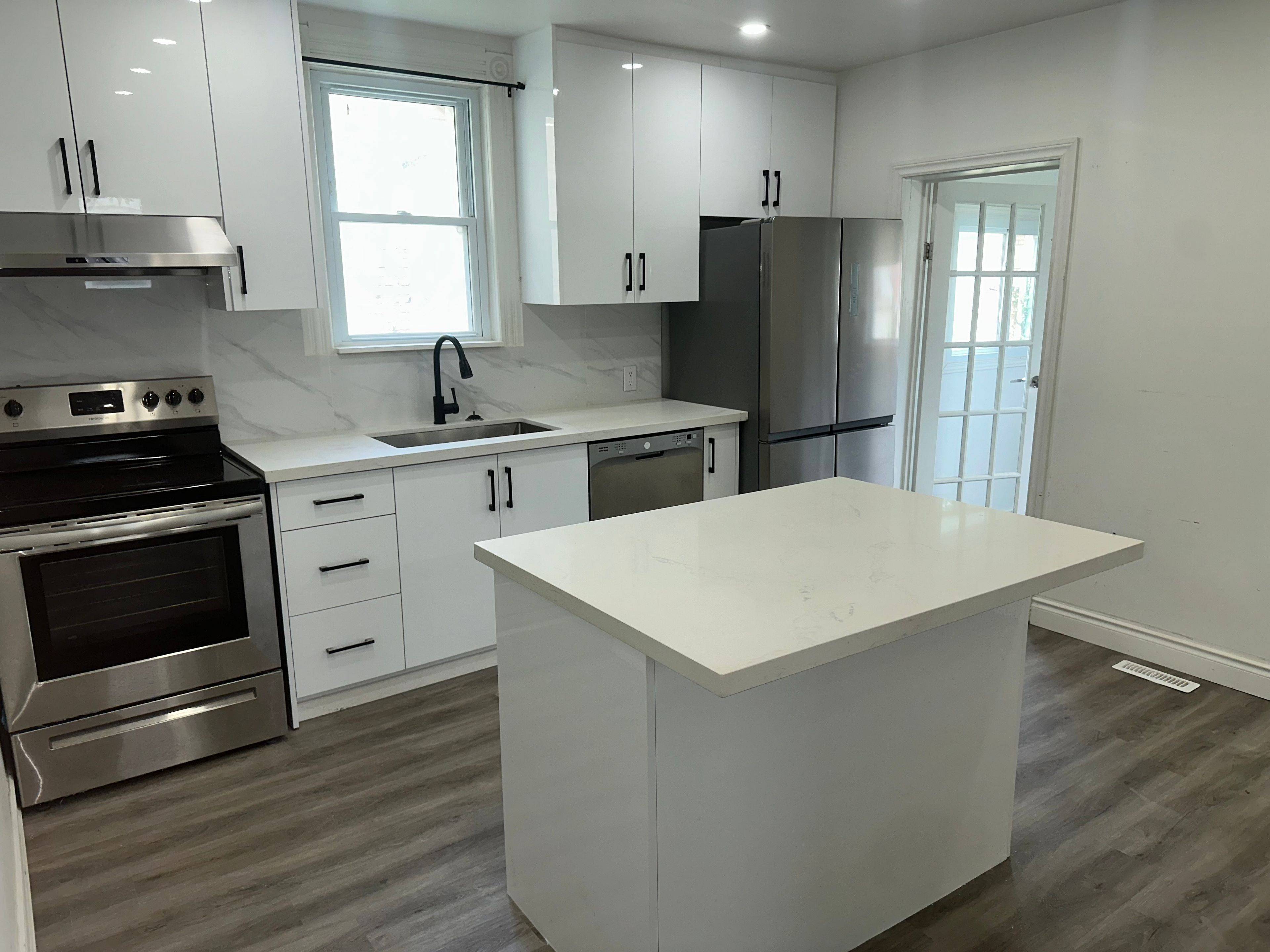 St. Thomas, ON N5R 2M5,8 Erie ST