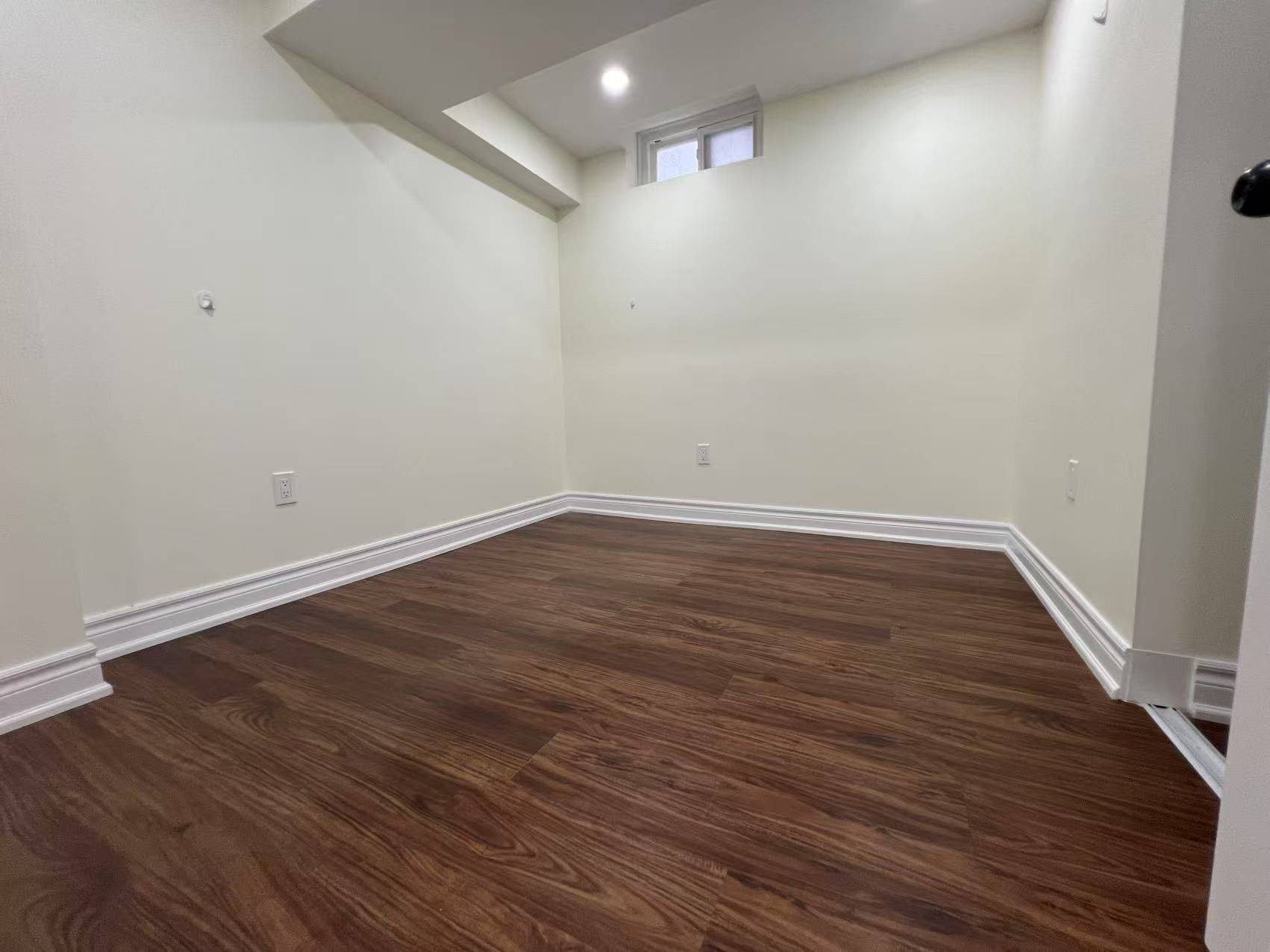 Toronto E07, ON M1V 2C2,125 Copperwood SQ #Basement