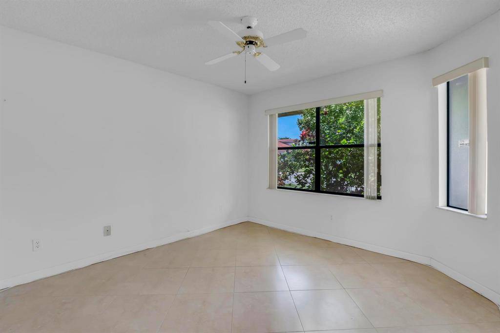 Tamarac, FL 33321,6796 N Pine Island Rd #6796