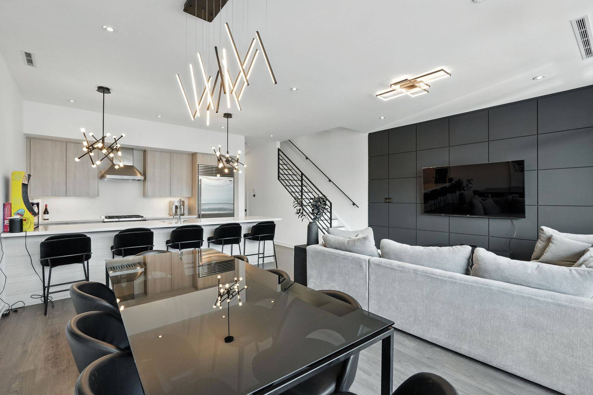 Innisfil, ON L9S 0N6,3658 Ferretti CT E