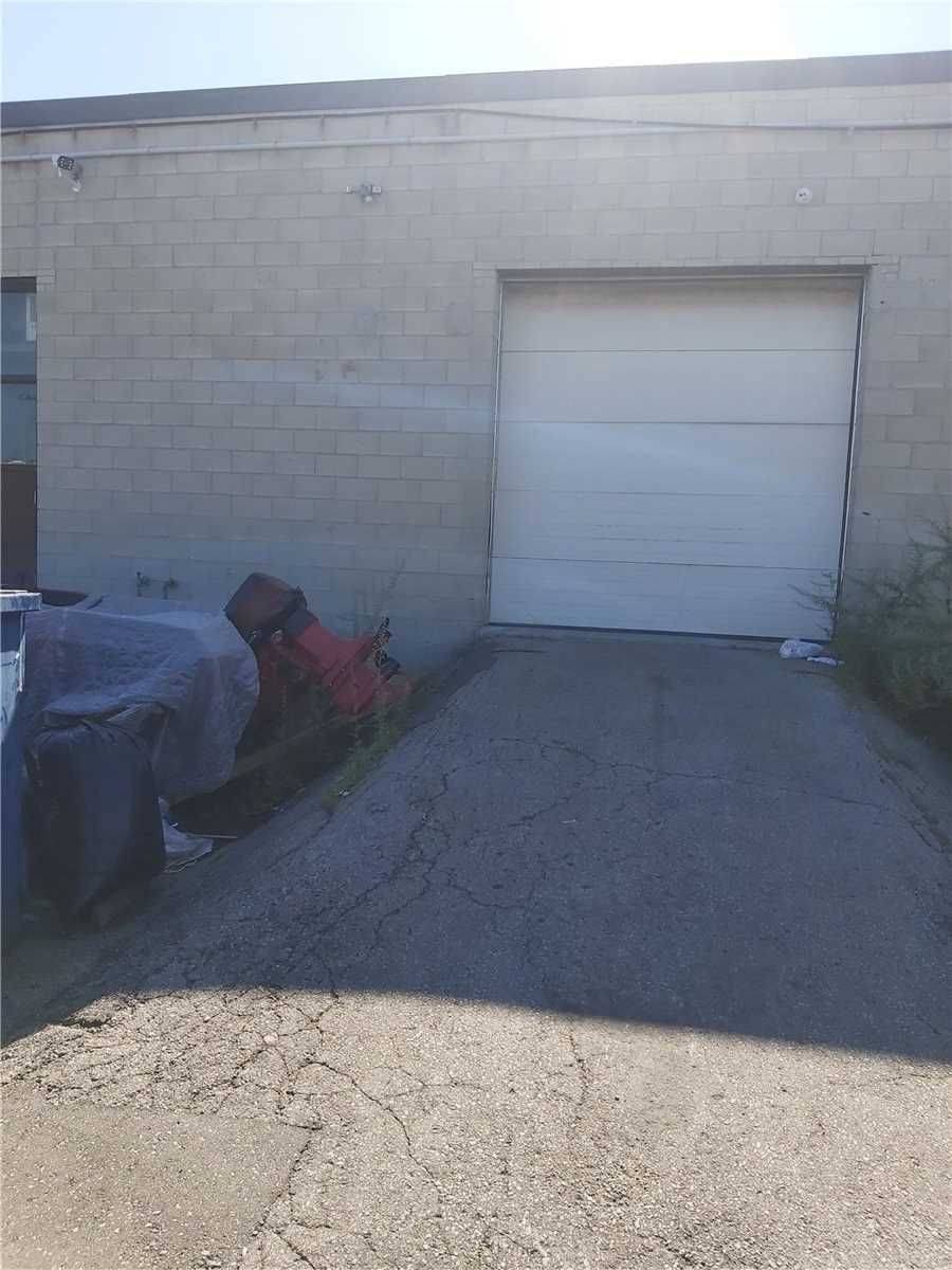 Mississauga, ON L4W 1X6,5100 Maingate DR #11