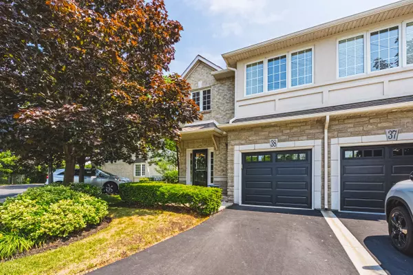 1375 Stephenson DR #38, Burlington, ON L7S 2M5