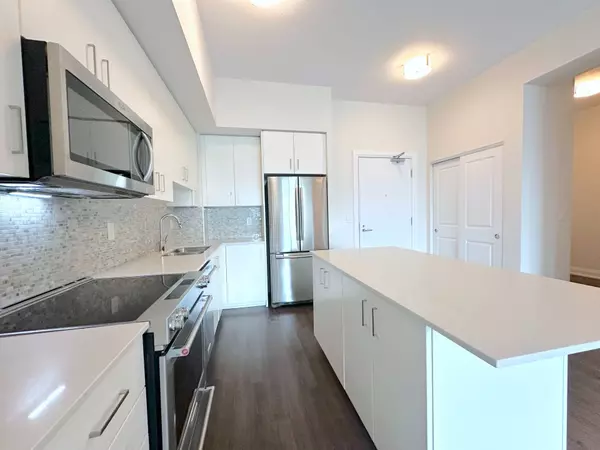 Oakville, ON L6H 0N5,2333 Taunton RD #702