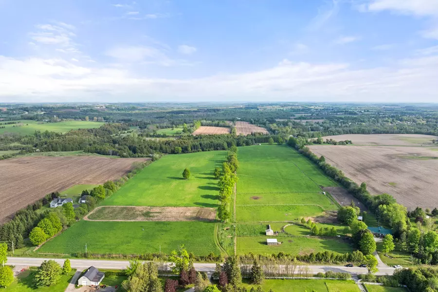 255 Victoria RD, Georgina, ON L0E 1N0