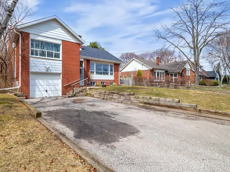 1821 Christopher RD, Mississauga, ON L5J 2K7