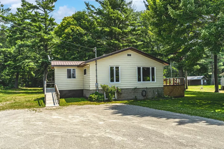 332 Baxter Loop RD, Georgian Bay, ON L0K 1S0