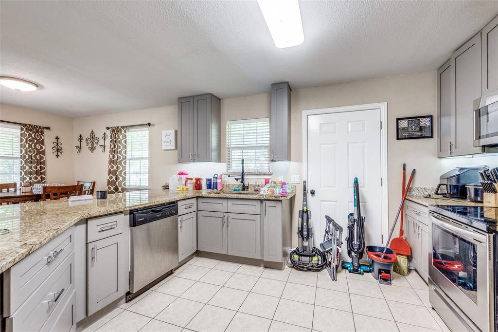 Denison, TX 75021,318 E Chestnut Street