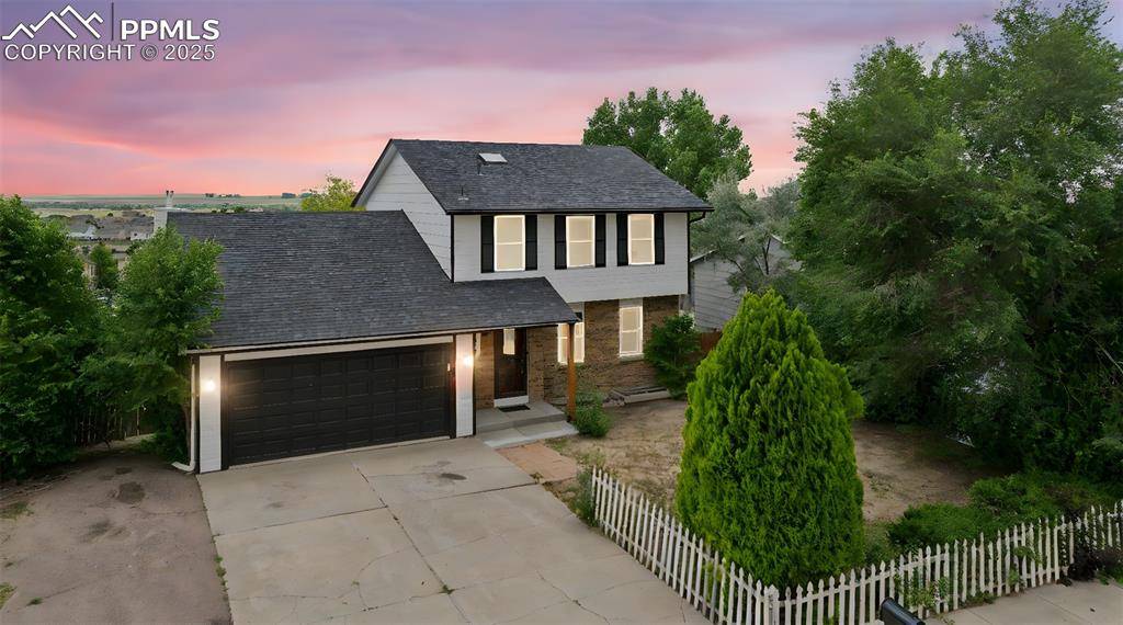 7859 Peninsula DR, Colorado Springs, CO 80911