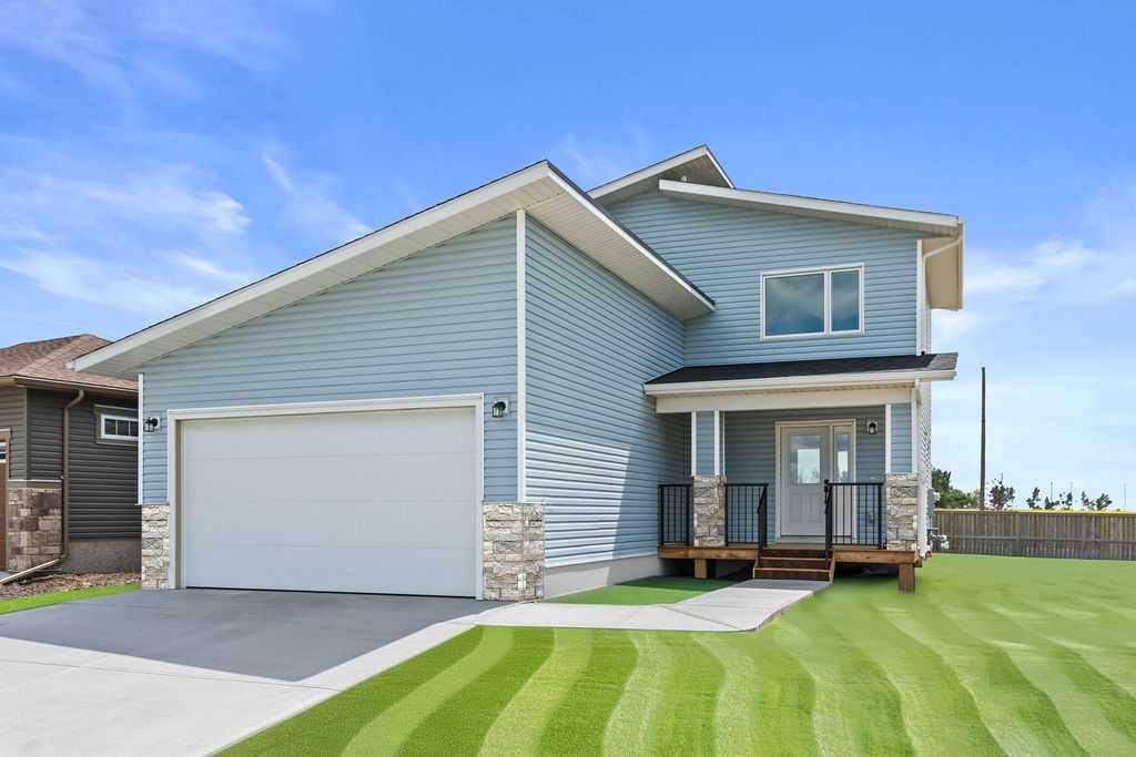 10 Clover CRES, Beiseker, AB T0M 0G0