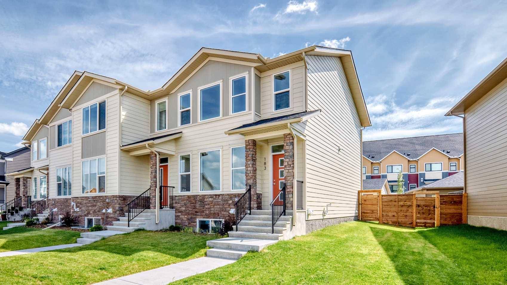 183 South Shore CT, Chestermere, AB T1X 2Y5