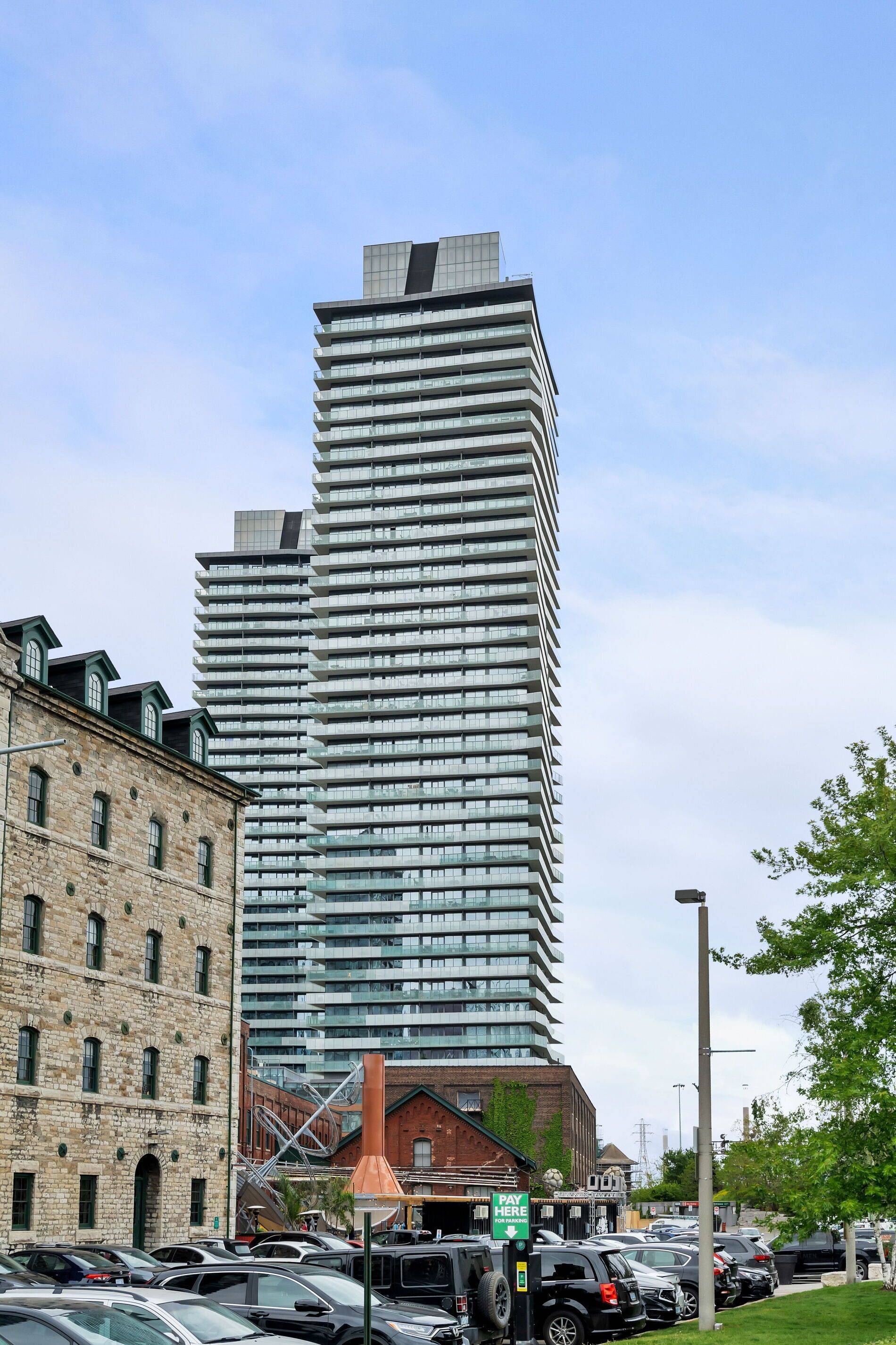 Toronto C08, ON M5A 0E3,70 Distillery LN #806