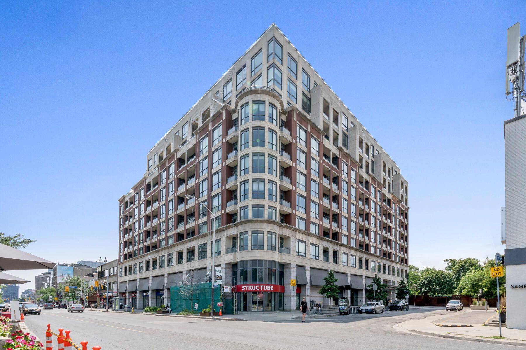 23 Glebe RD W #416, Toronto C03, ON M5P 0A1