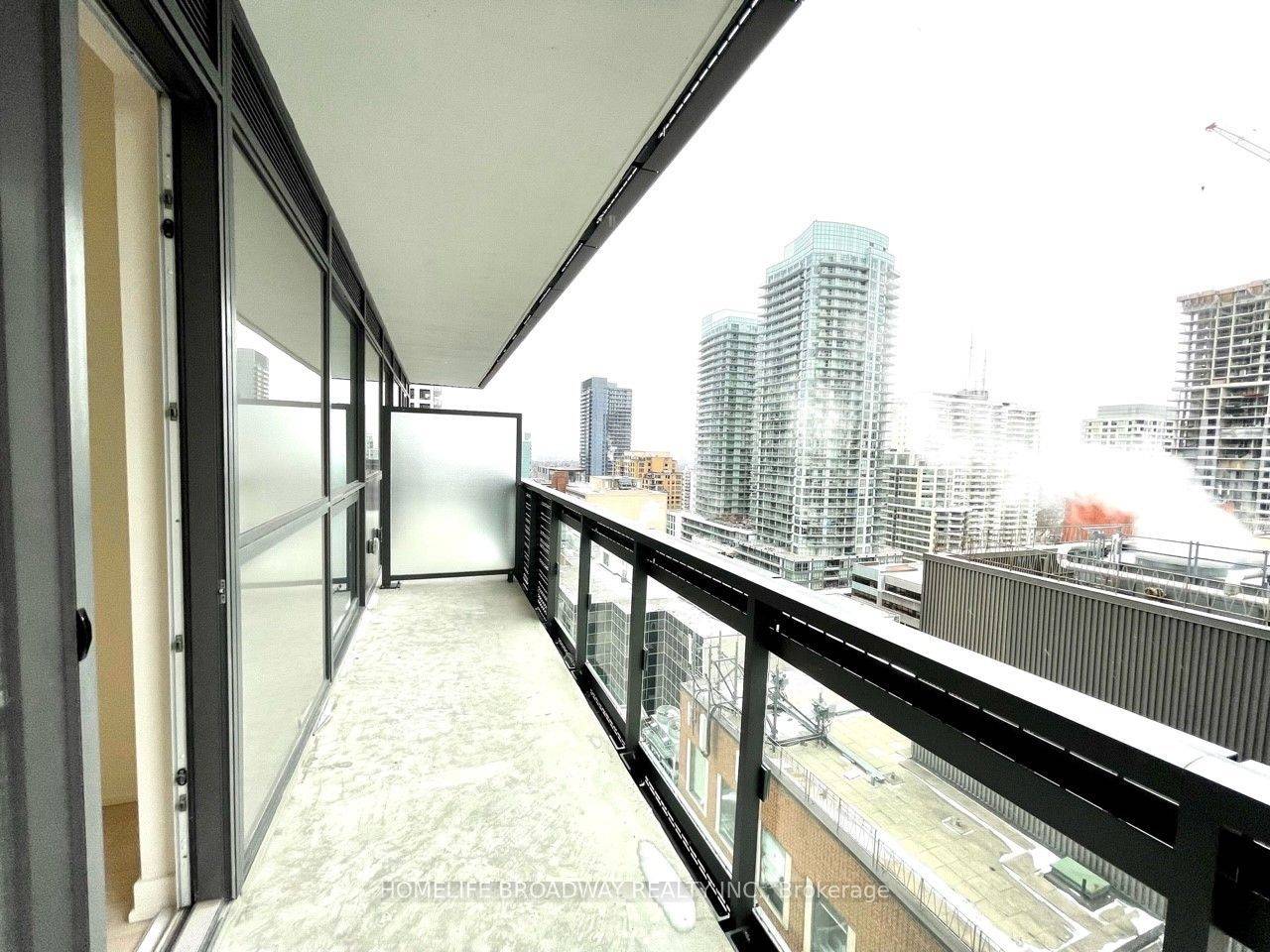 Toronto C10, ON M4P 0G1,39 Roehampton AVE #1504