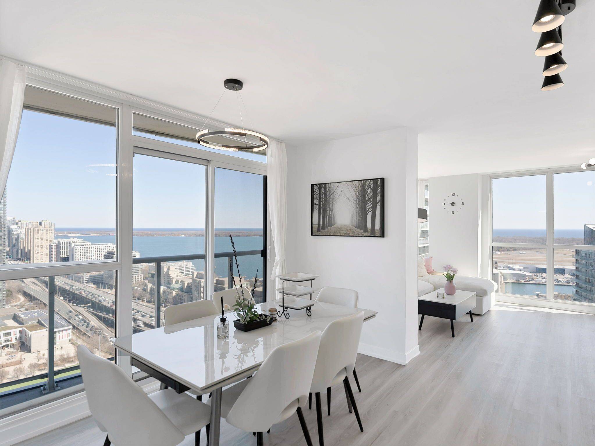 85 Queens Wharf RD #3601, Toronto C01, ON M5V 0J9