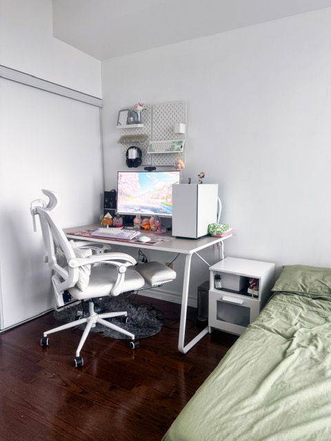 18 Holmes AVE #501, Toronto C14, ON M2N 4L9