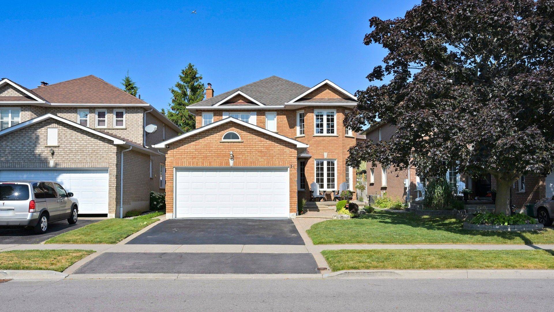 31 Waller ST, Whitby, ON L1R 1Z8