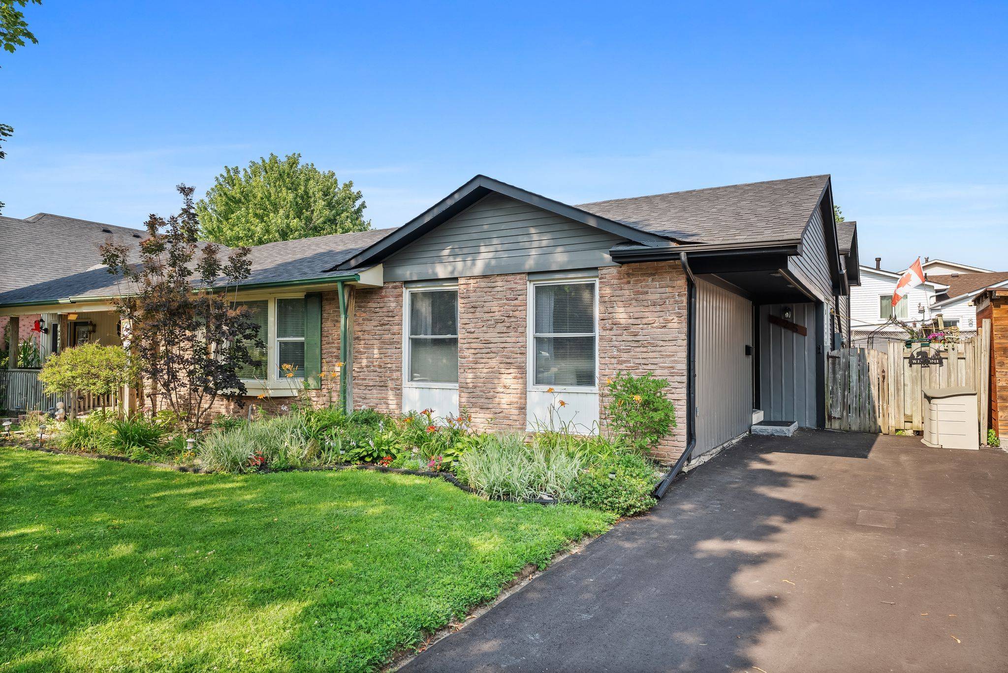 425 Lesabre ST, Oshawa, ON L1K 1E3