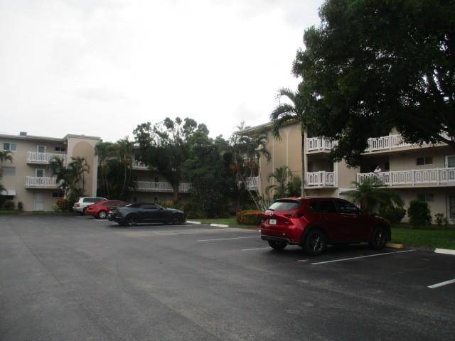 2687 Garden Dr #212, Lake Worth, FL 33461