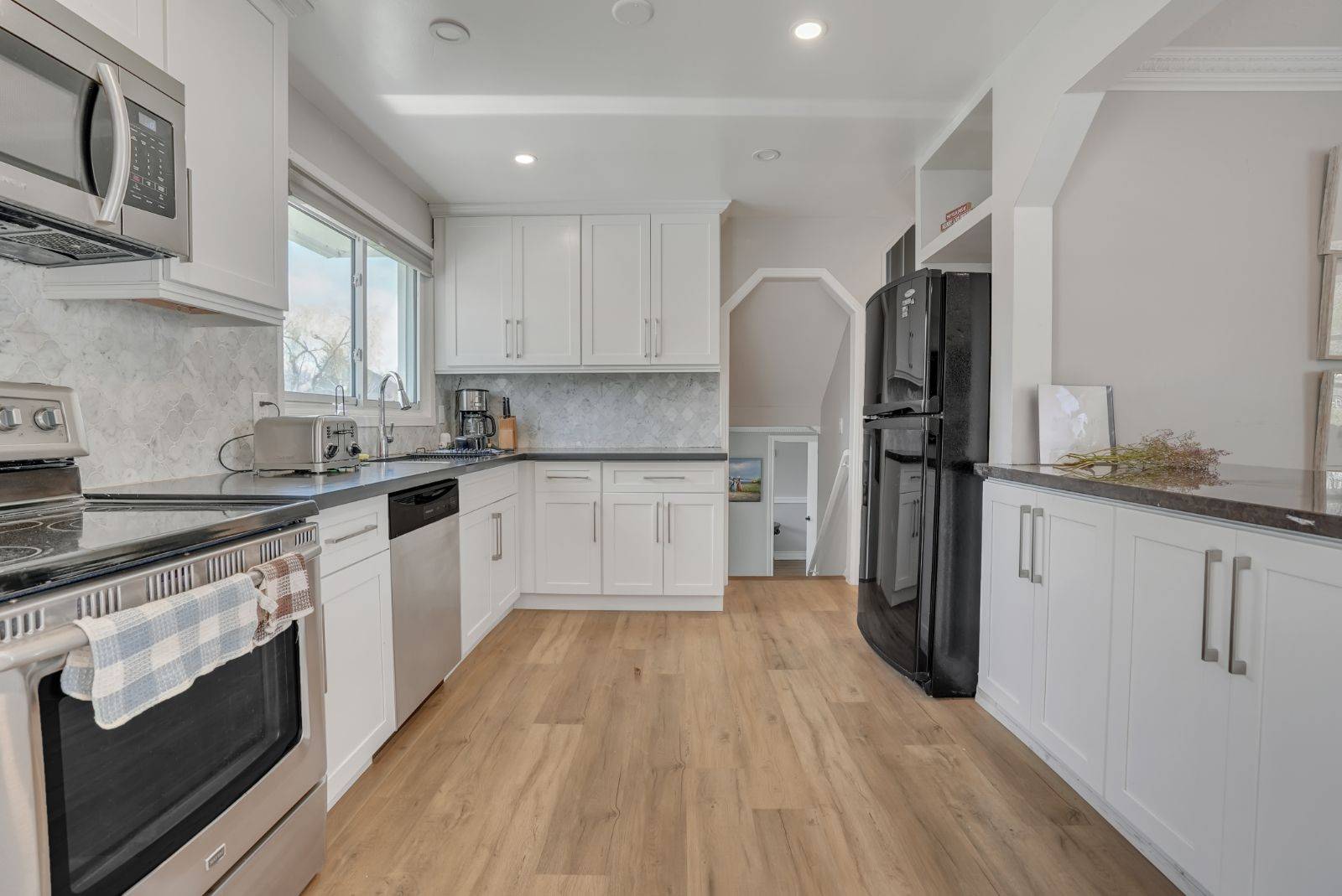 Innisfil, ON L9S 1T6,1015 Westmount AVE