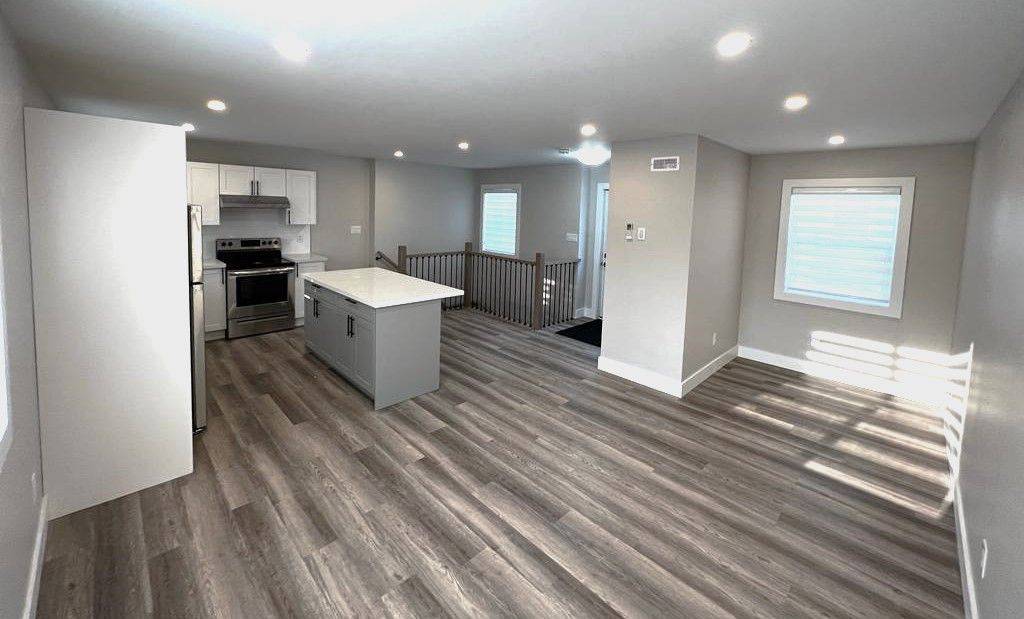 Barrie, ON L4M 7C3,160 PENETANGUISHENE RD #Garden Suite