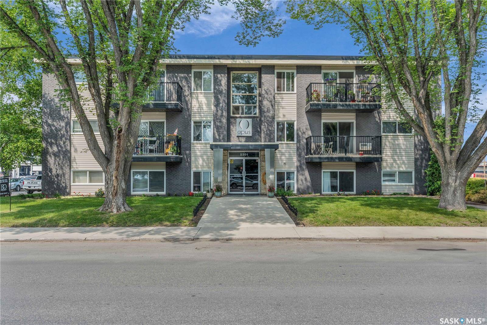 2301 7th STREET E #10, Saskatoon, SK S7H 1A2