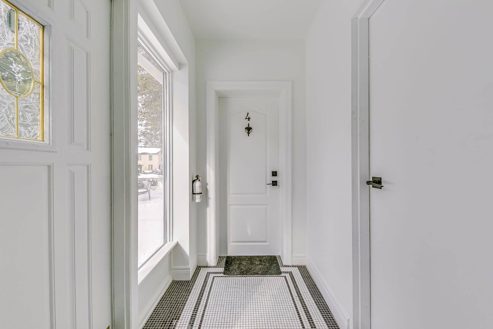 Oakville, ON L6J 2L4,1182 Linbrook RD #4