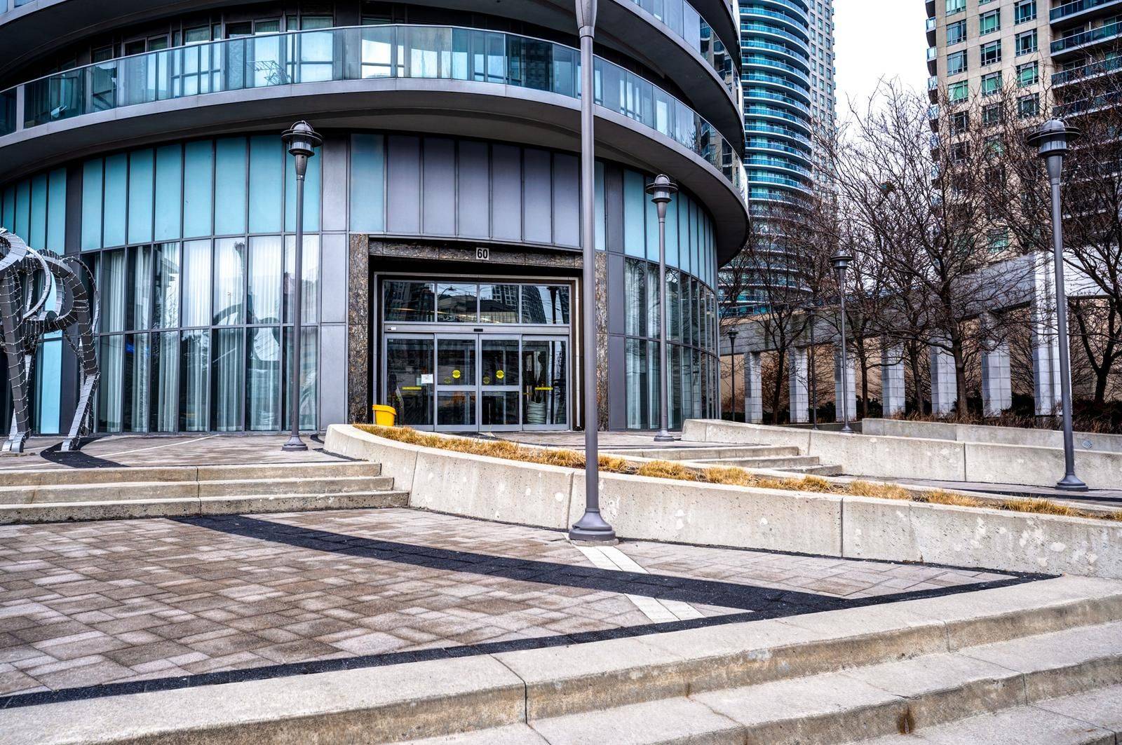 Mississauga, ON L4Z 0A9,60 Absolute AVE #5402