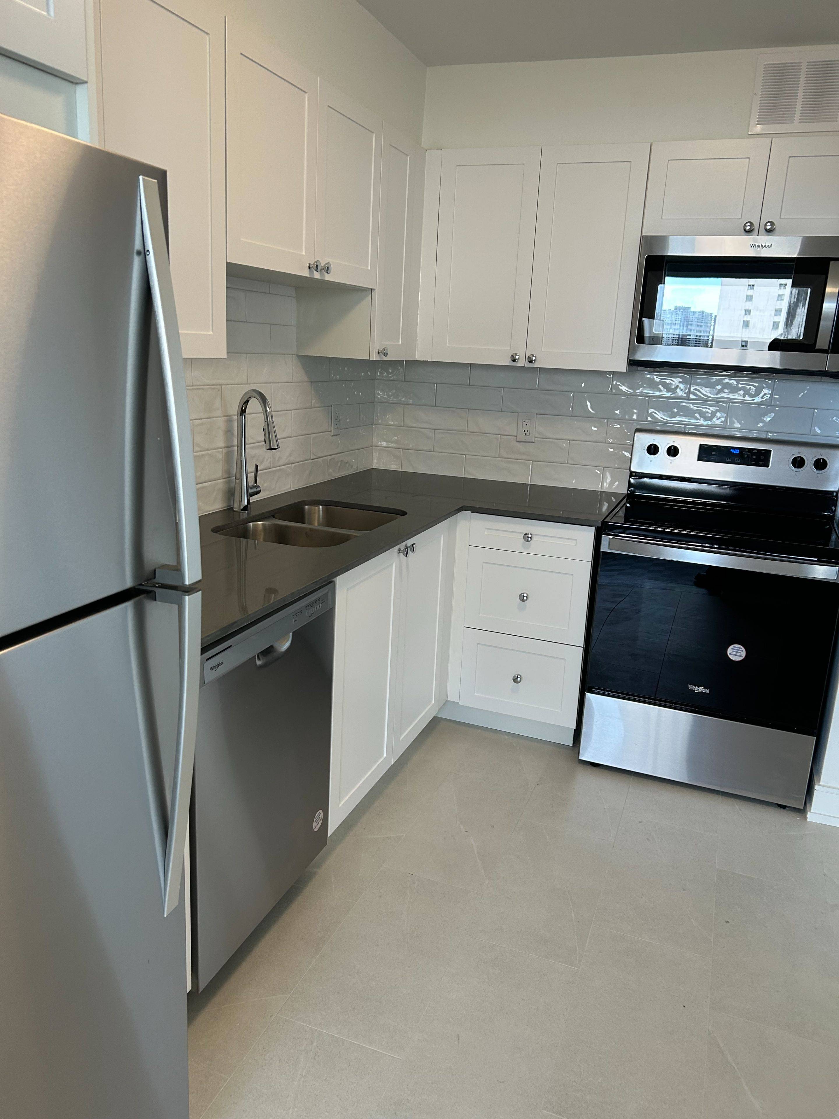 301 DIXON RD #609, Toronto W09, ON M9R 1S2