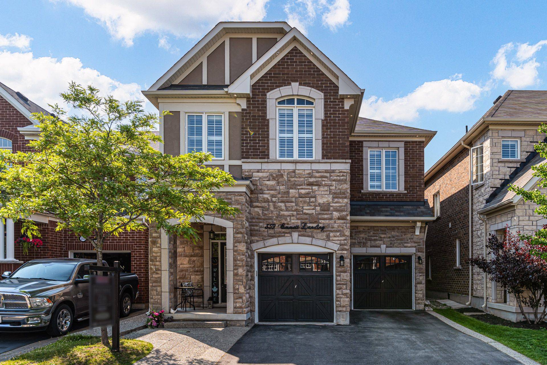 359 Emmett LNDG, Milton, ON L9E 0A6