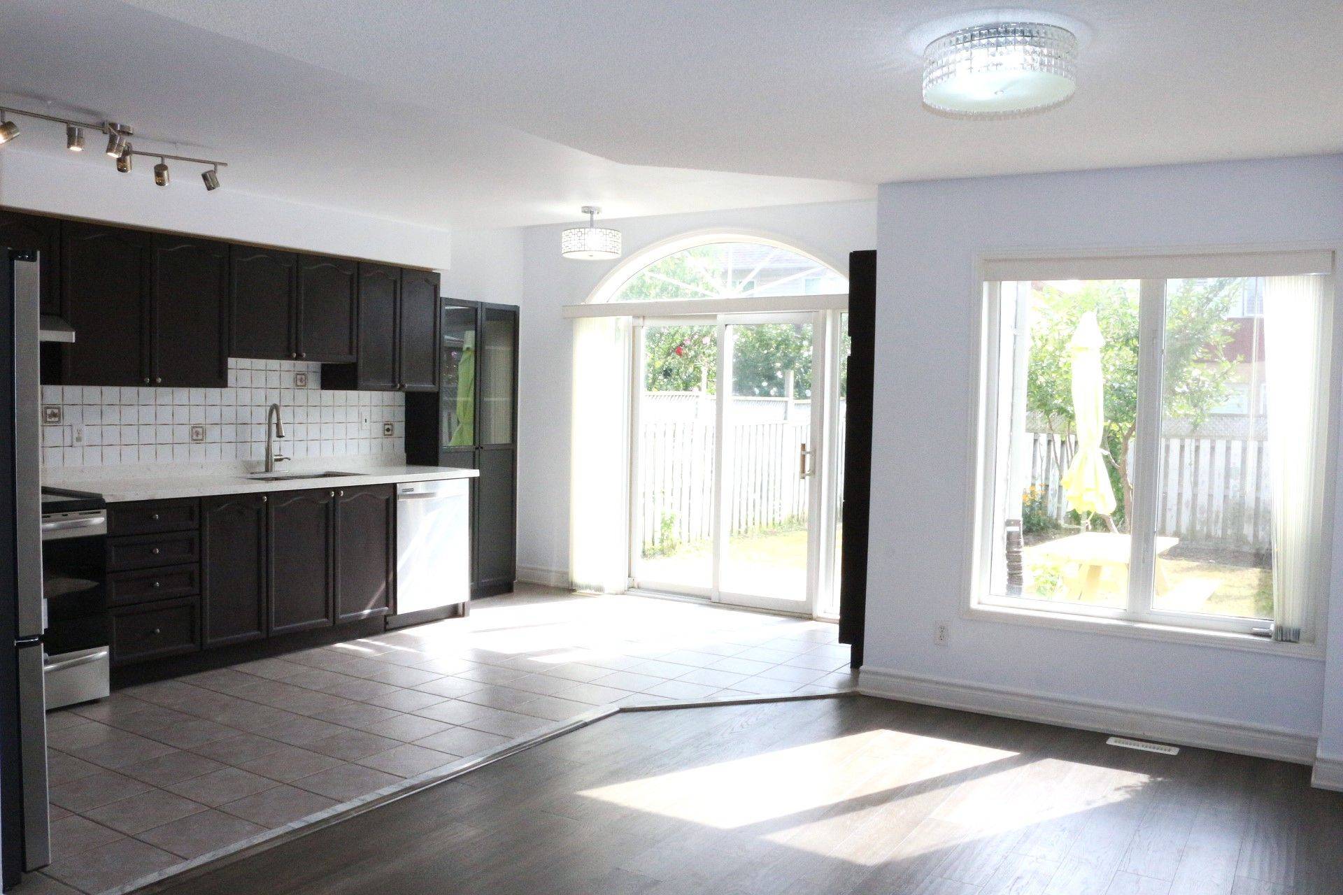 Mississauga, ON L5M 6N8,5826 Raftsman N/A
