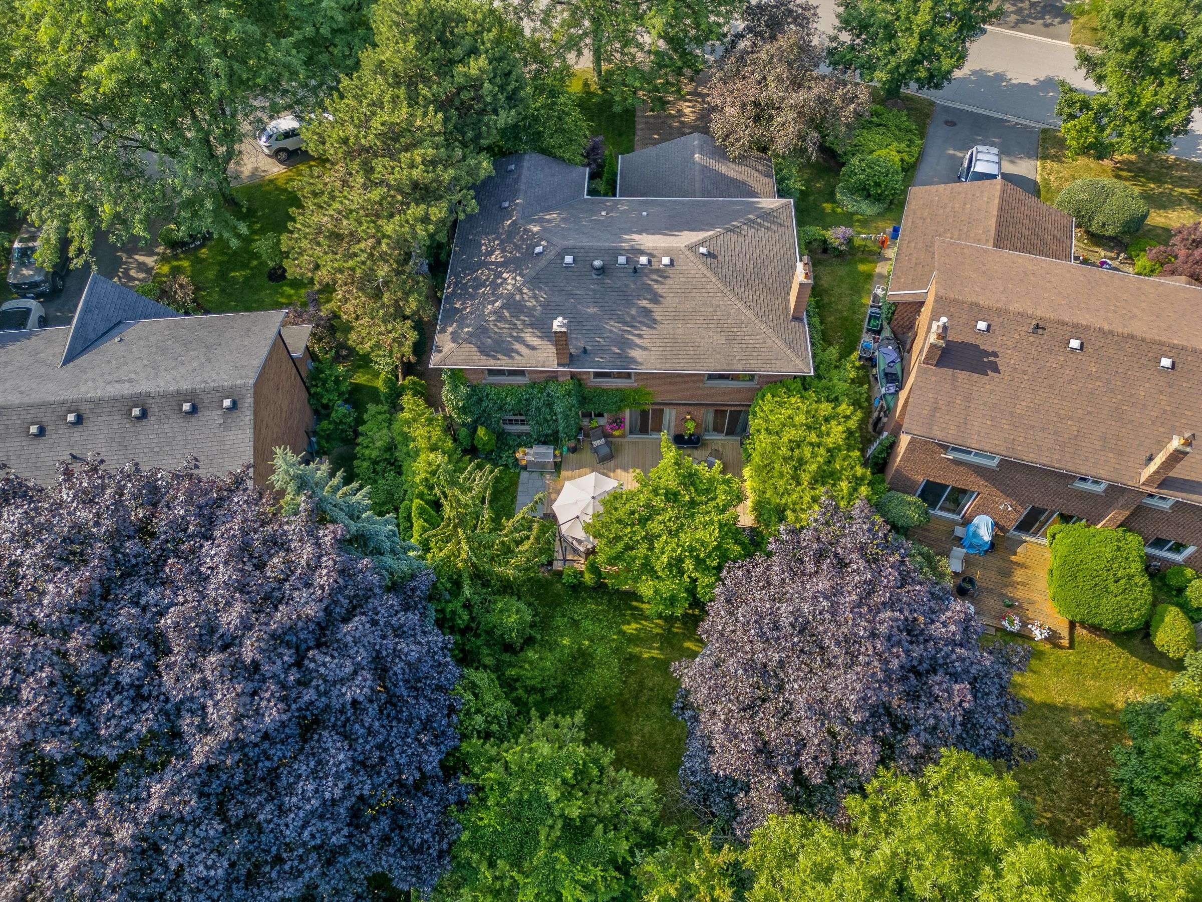 Oakville, ON L6H 3C6,1355 Edgeware RD