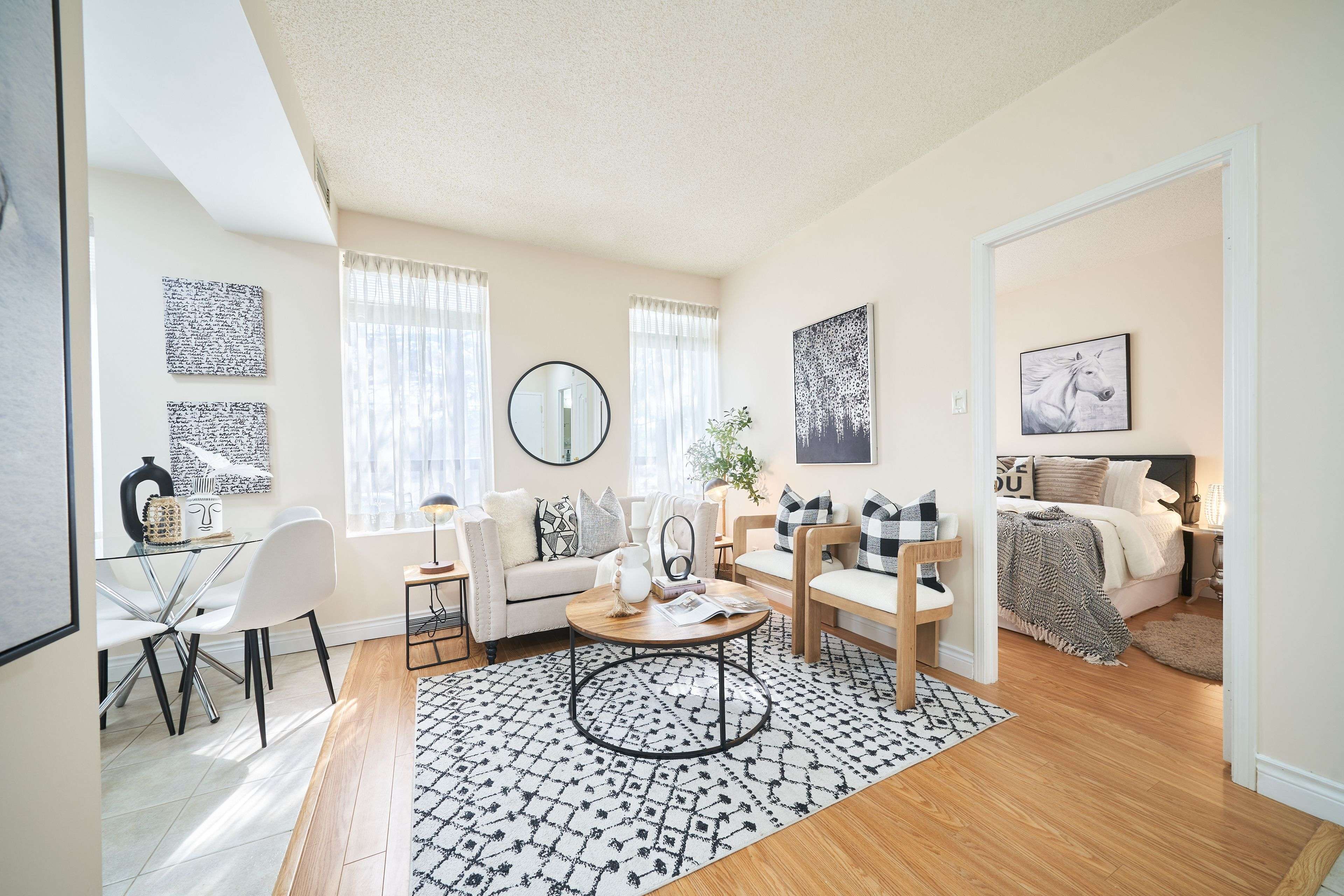 2874 Keele ST #205, Toronto W05, ON M3M 3C4