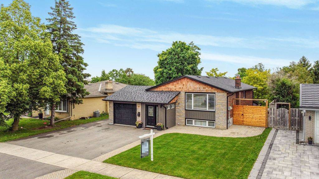 82 Shea CRES, Kitchener, ON N2E 1E8