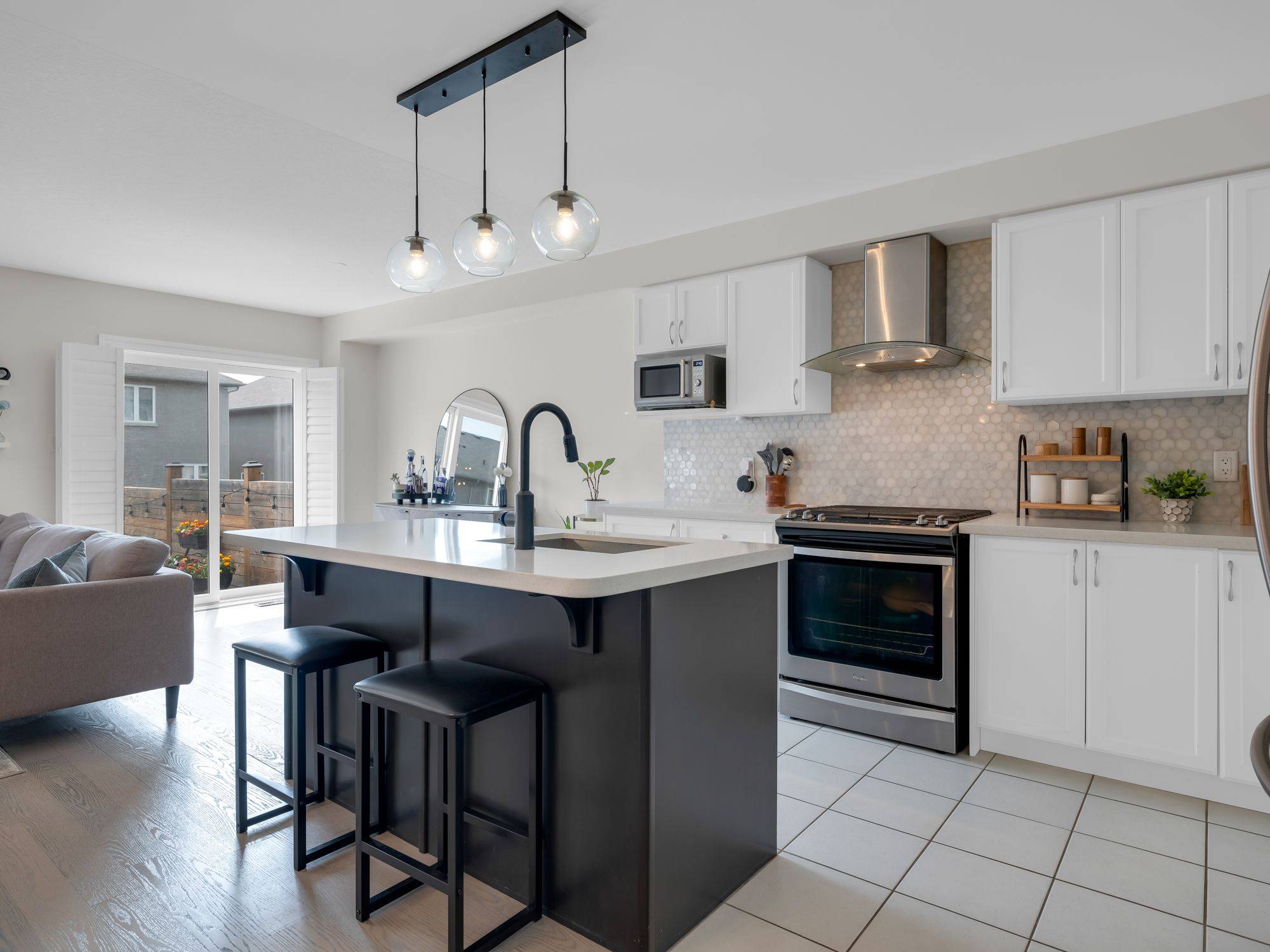 Hamilton, ON L8J 0E3,99 Penny LN