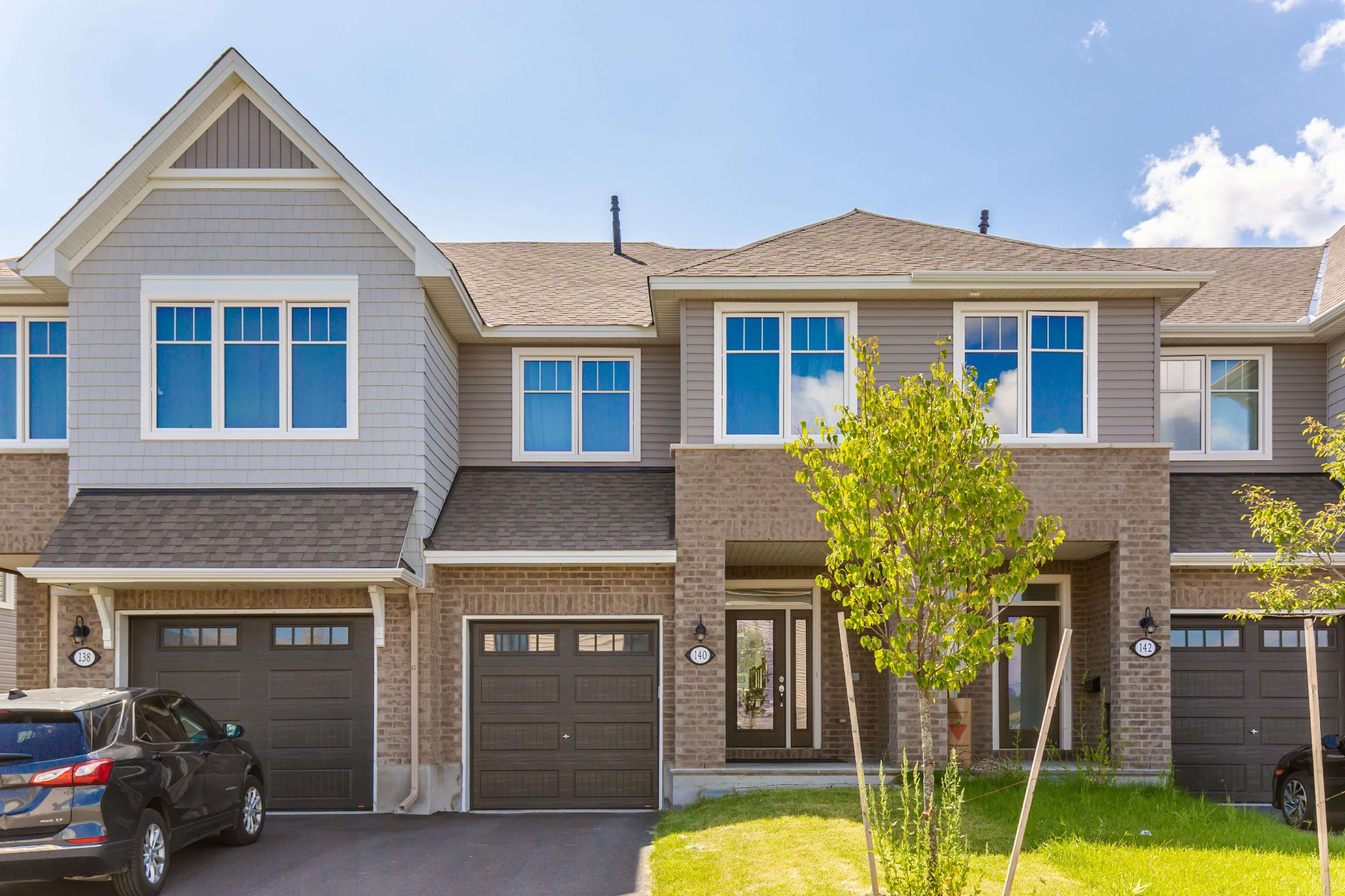 140 Angelonia CRES, Blossom Park - Airport And Area, ON K1T 0Y5