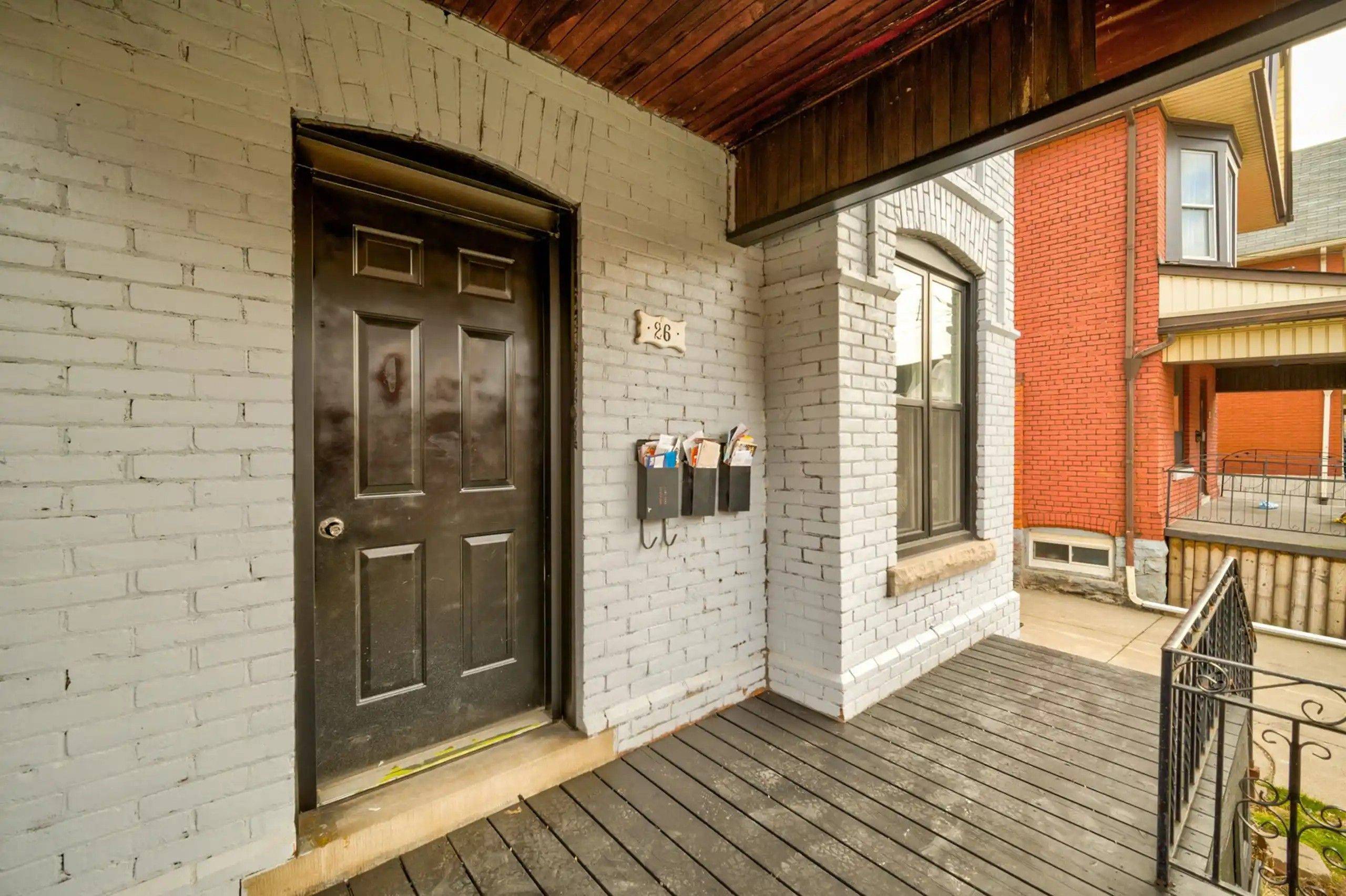 Hamilton, ON L8L 6H2,26 Fairleigh AVE N